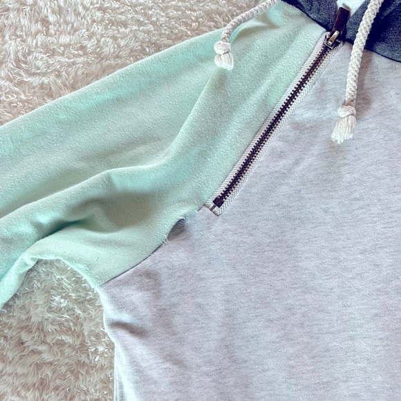 ✨✨HOODIE BRAVE SPIRIT ✨RARE - Picture 9 of 12